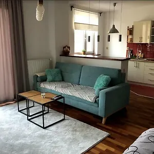 Apartament Anielewicza 9, Warszawa